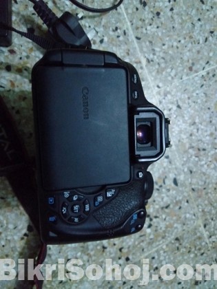 Canon 700D